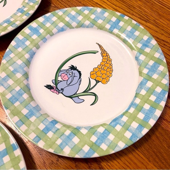 Disney Winnie the Pooh Set of 8inch Plates Pooh Tigger Eyore Piglet Excellent - Picture 2 of 10